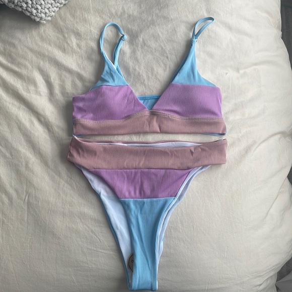 Lilipretty Cool in Colorblock Ribbed Bikini Swimsuit - Picture 6 of 6